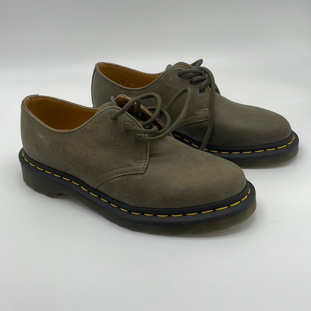 NWOT Dr. Martens Olive/brown 4-hole low shoes, size 7 US women, 6 US men